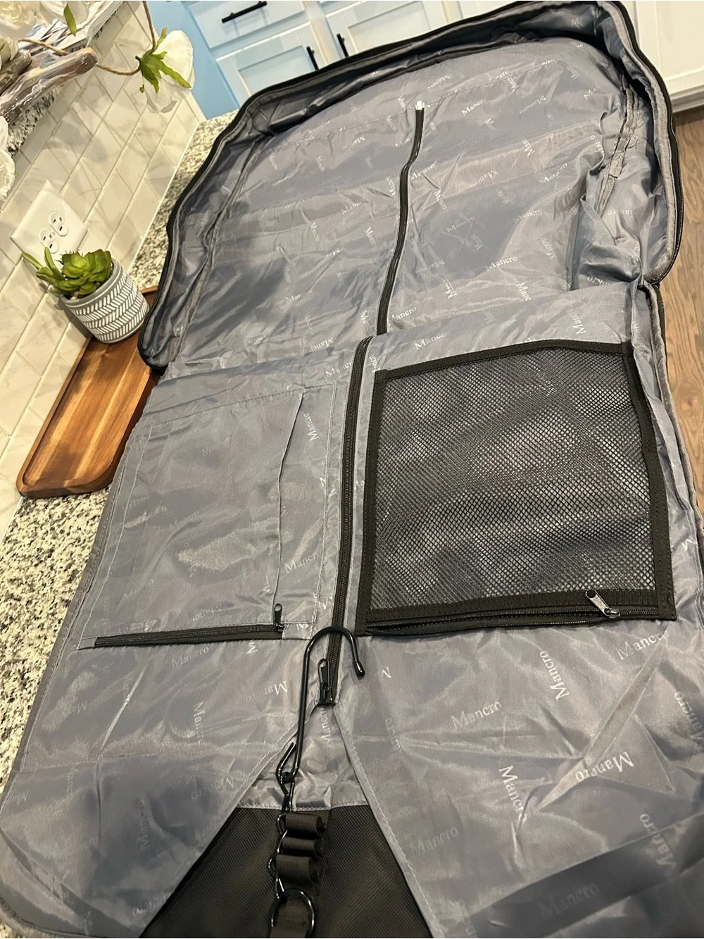N/A mancro garment